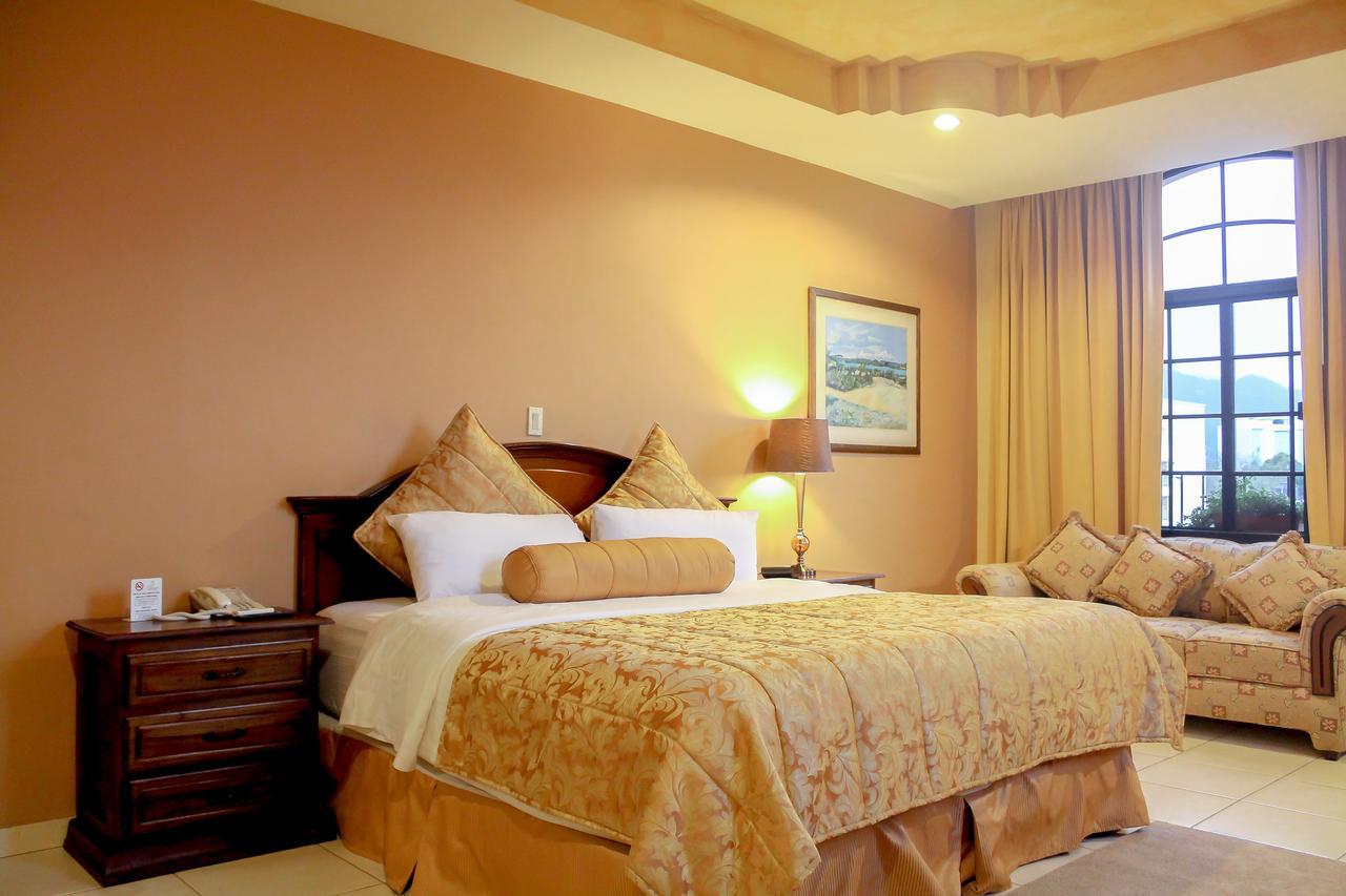 Hotel Monteolivos Сан Педро Сула Екстериор снимка