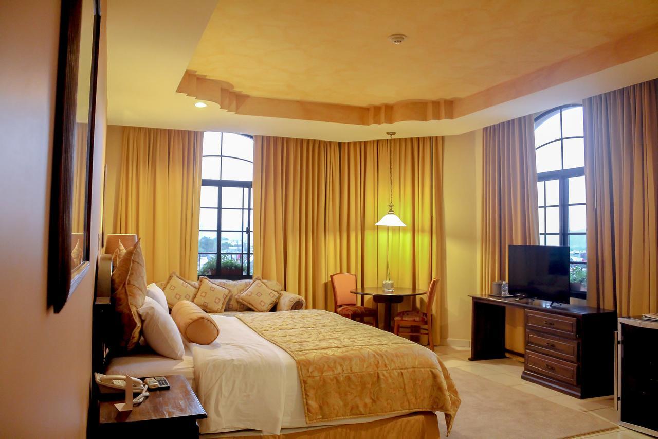 Hotel Monteolivos Сан Педро Сула Екстериор снимка