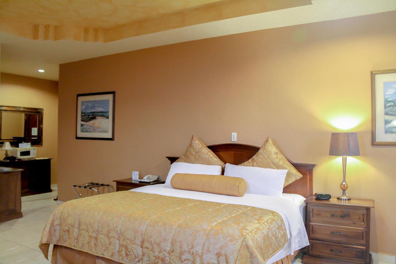Hotel Monteolivos Сан Педро Сула Екстериор снимка