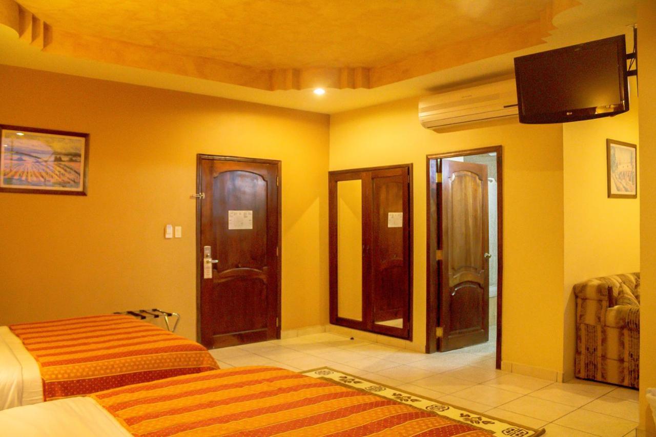 Hotel Monteolivos Сан Педро Сула Екстериор снимка